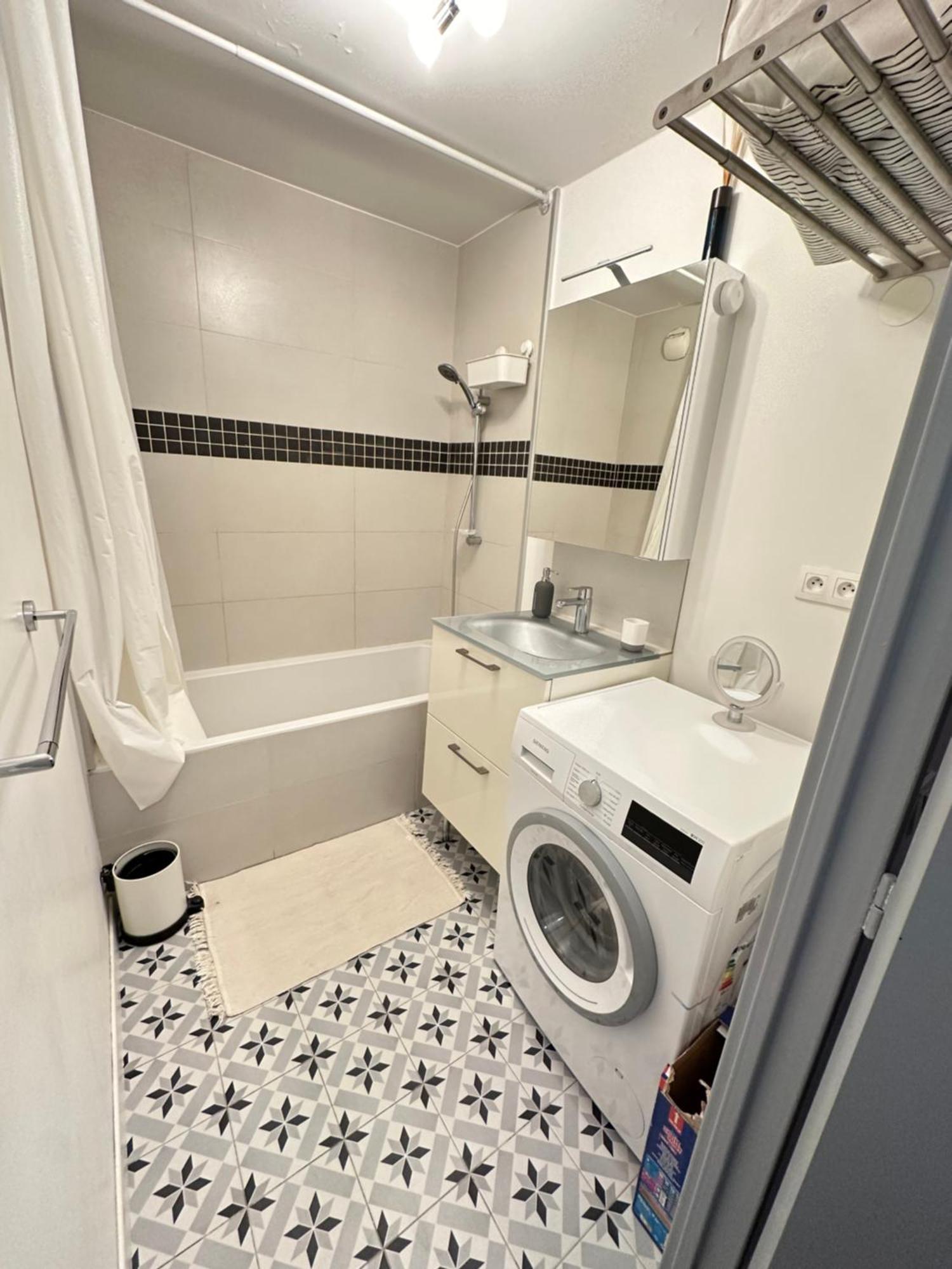 Cosy Duplex Avec Parking A Paris 19 By Immo Kit Bnb Exterior foto